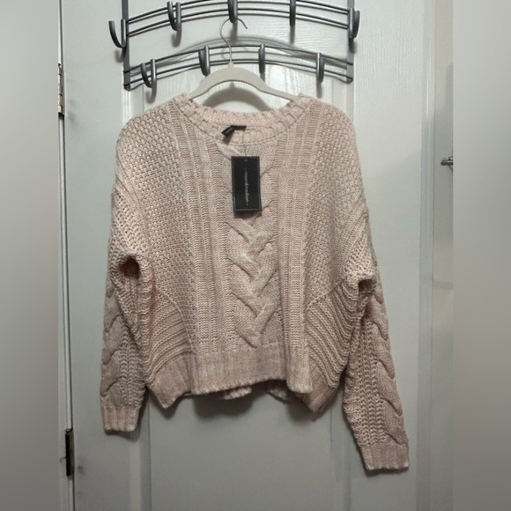 Moon & Madison Cable-knit sweater‎ pink & cream Size Large NWT cropped